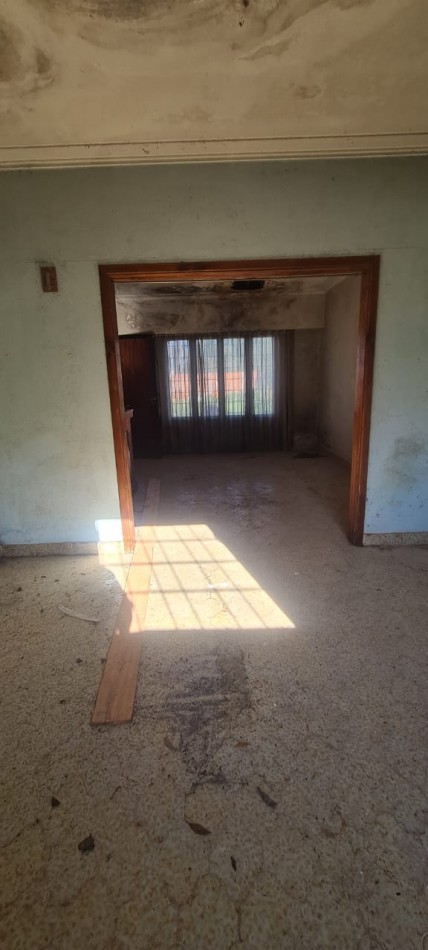 Casa a reciclar amplio terreno
